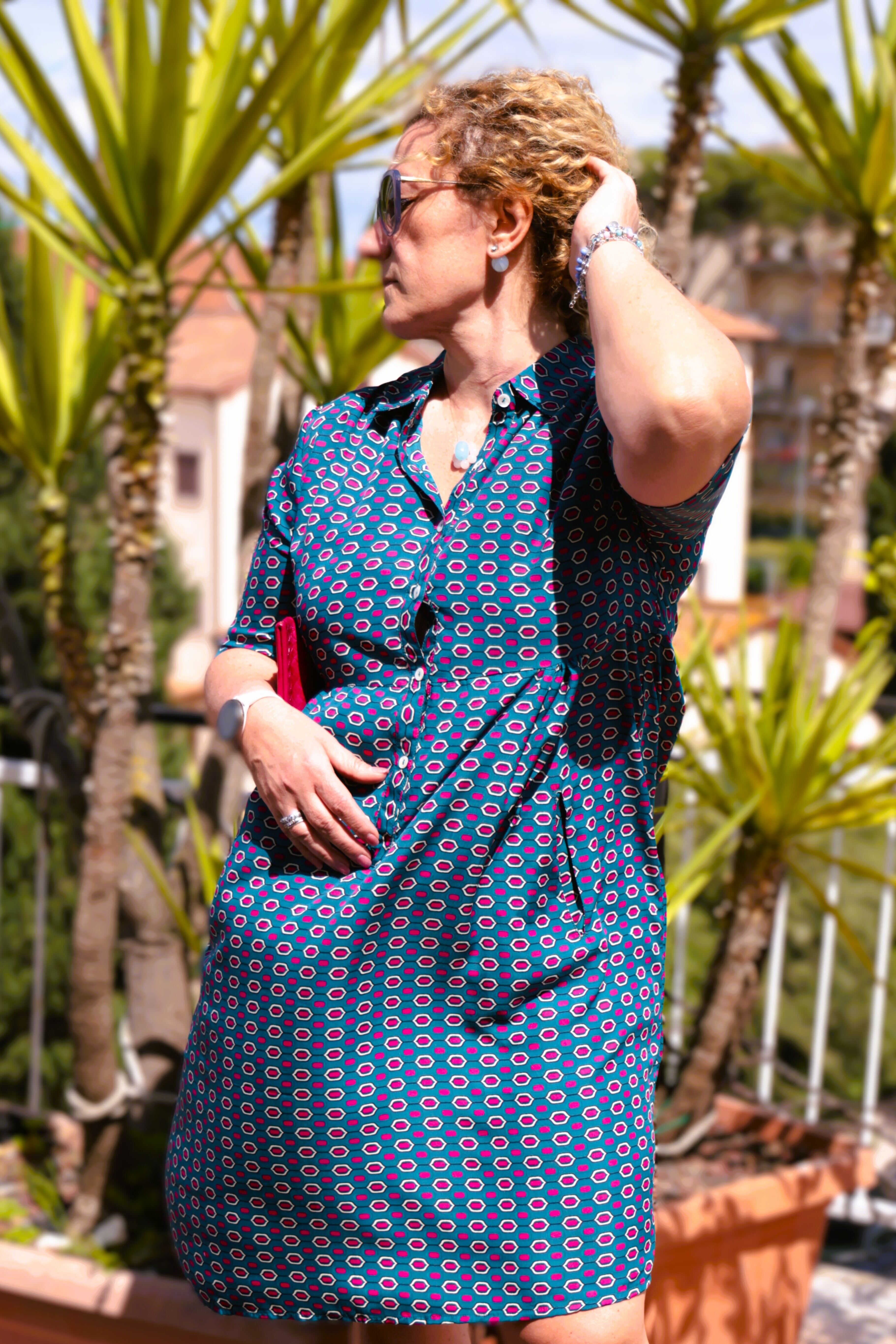 Vestito seta abito fluido ed elegante con una fantasia geometrica ottanio
