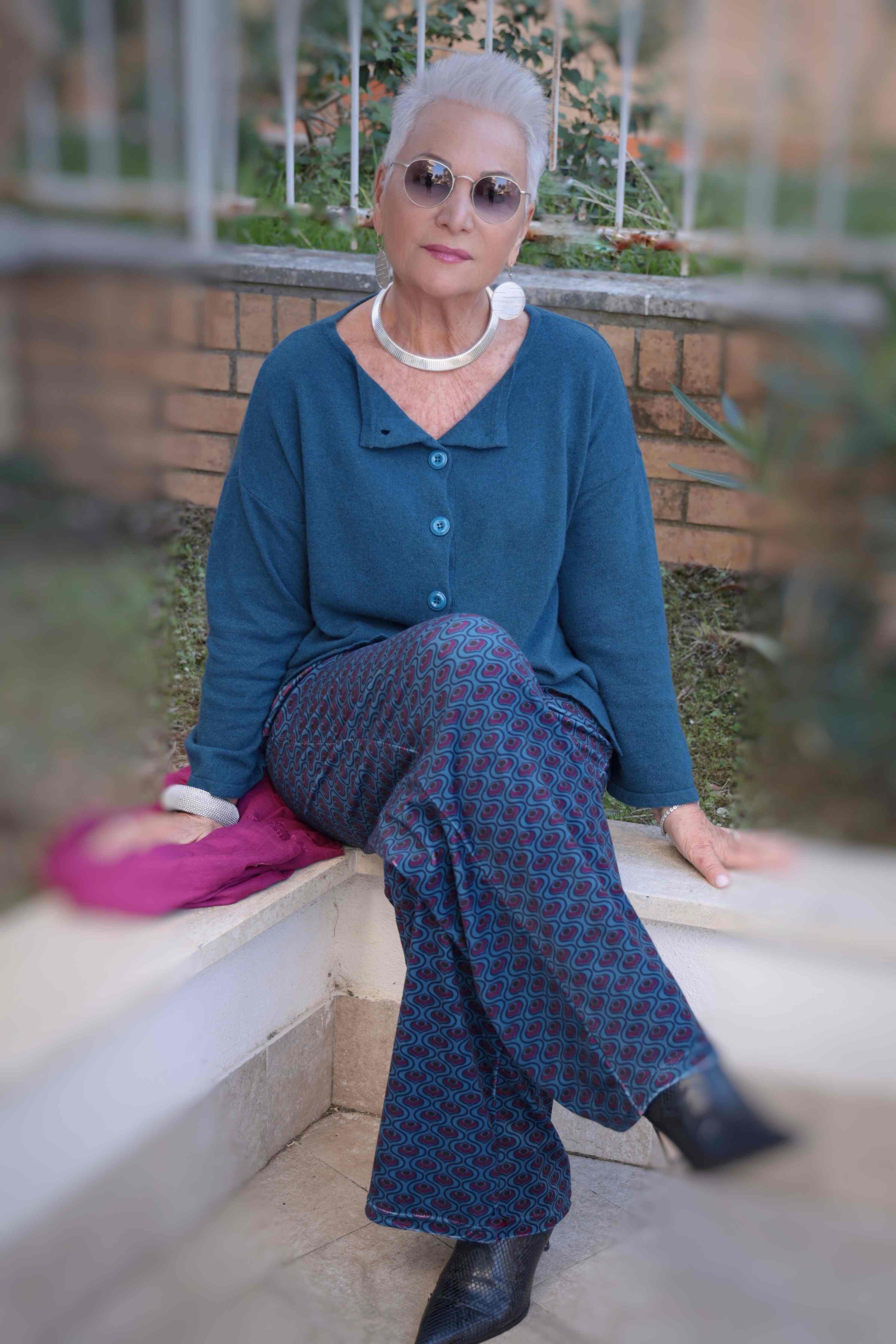 Velvet trousers with teal and burgundy geometries (velvet)