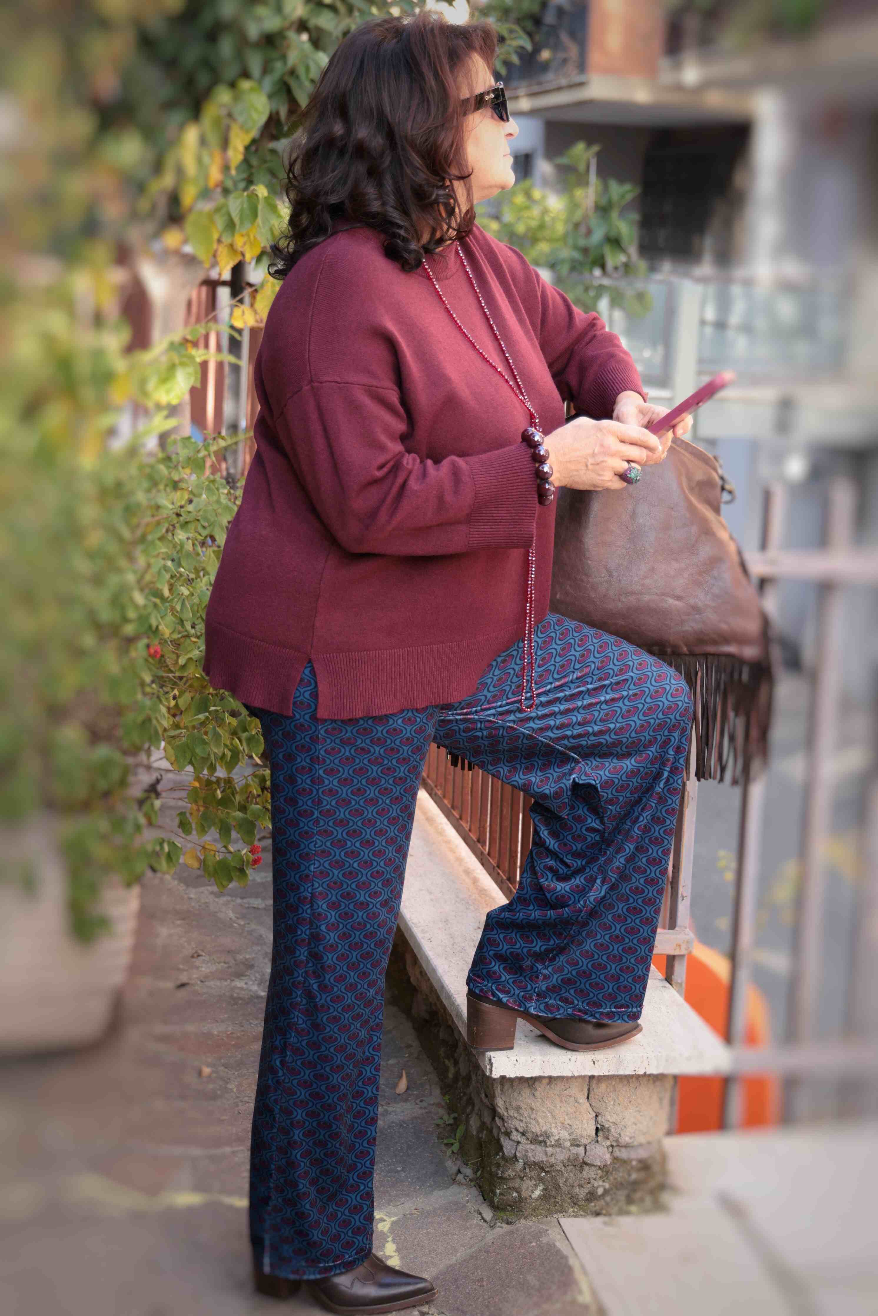 Velvet trousers with teal and burgundy geometries (velvet)