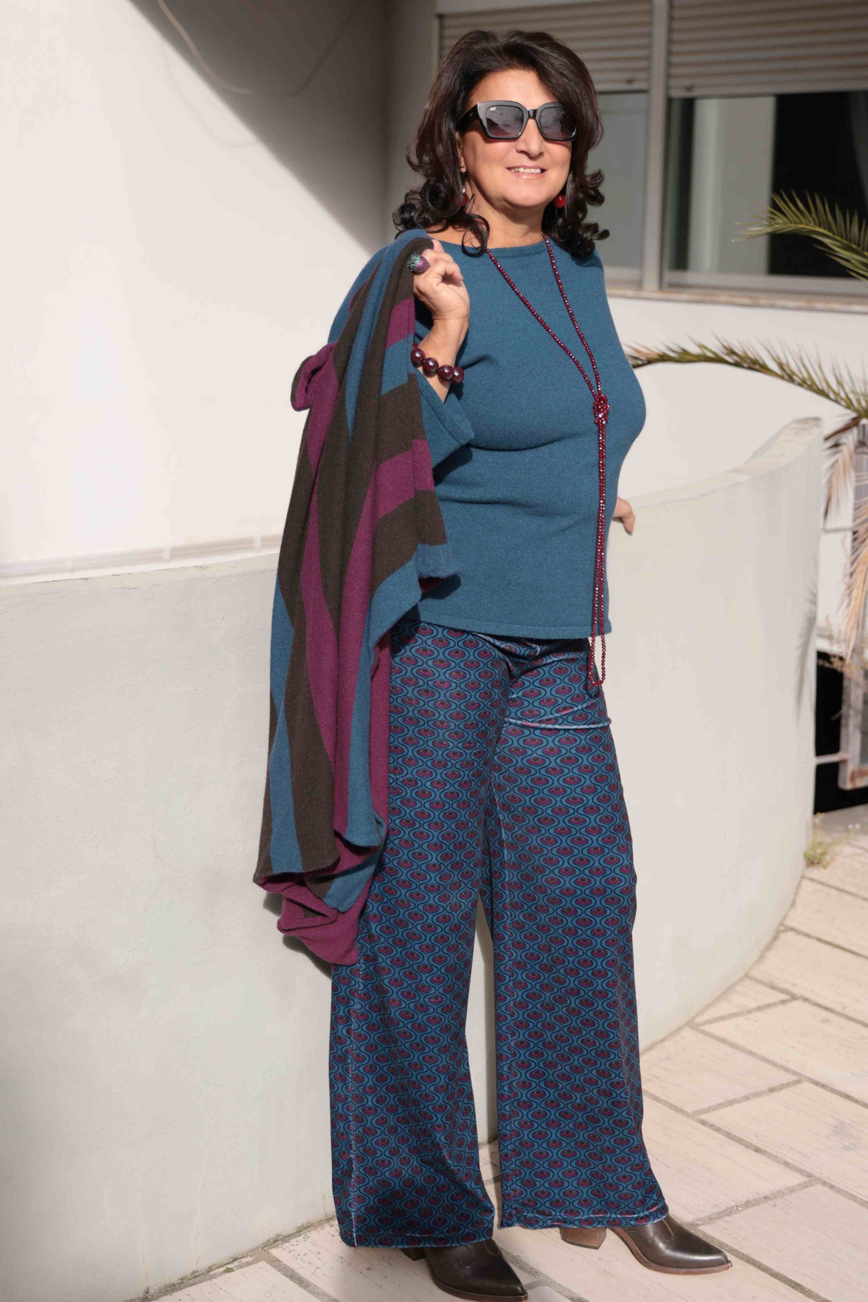 Velvet trousers with teal and burgundy geometries (velvet)