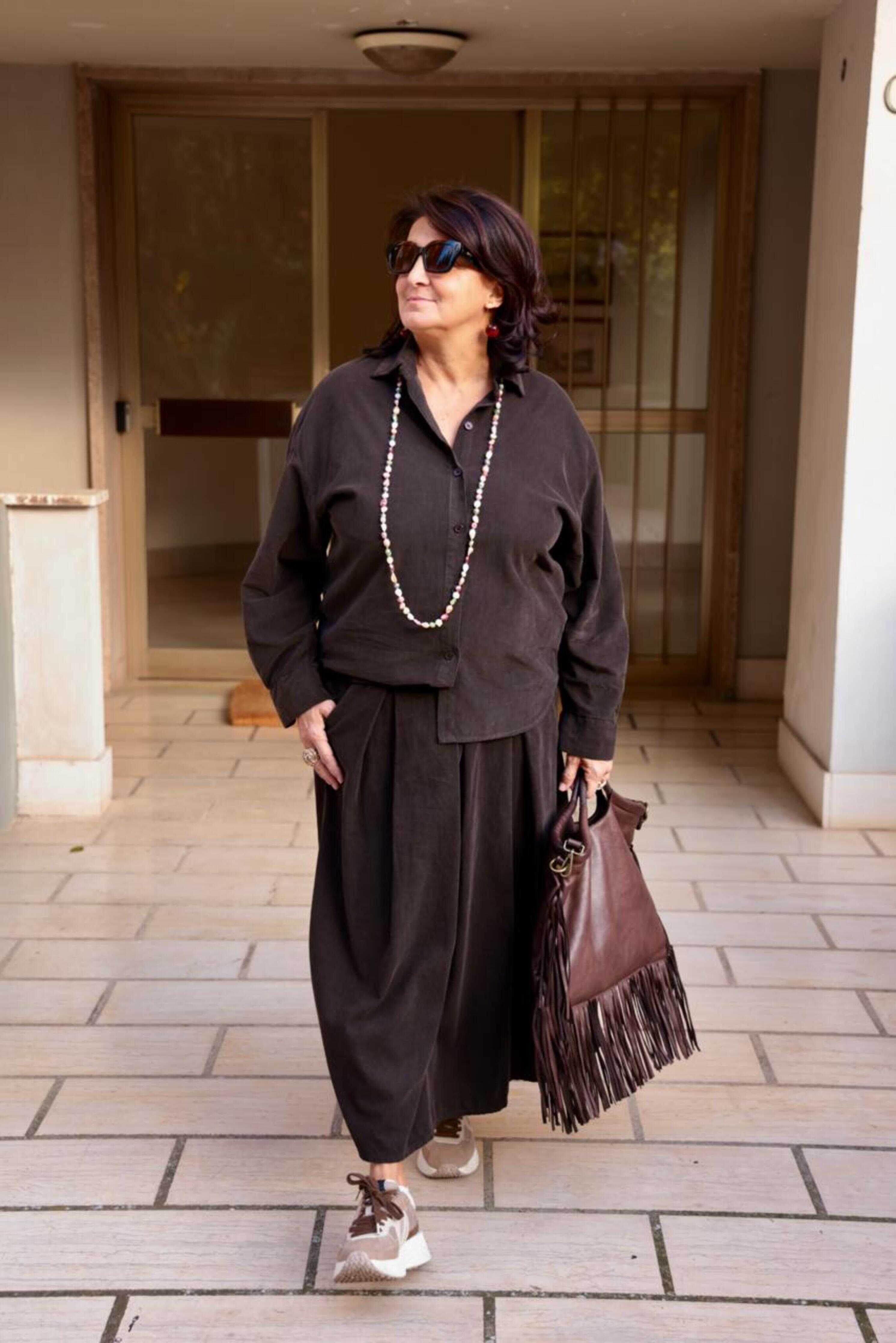 Falda Essenza Midi Marrón (Pana)