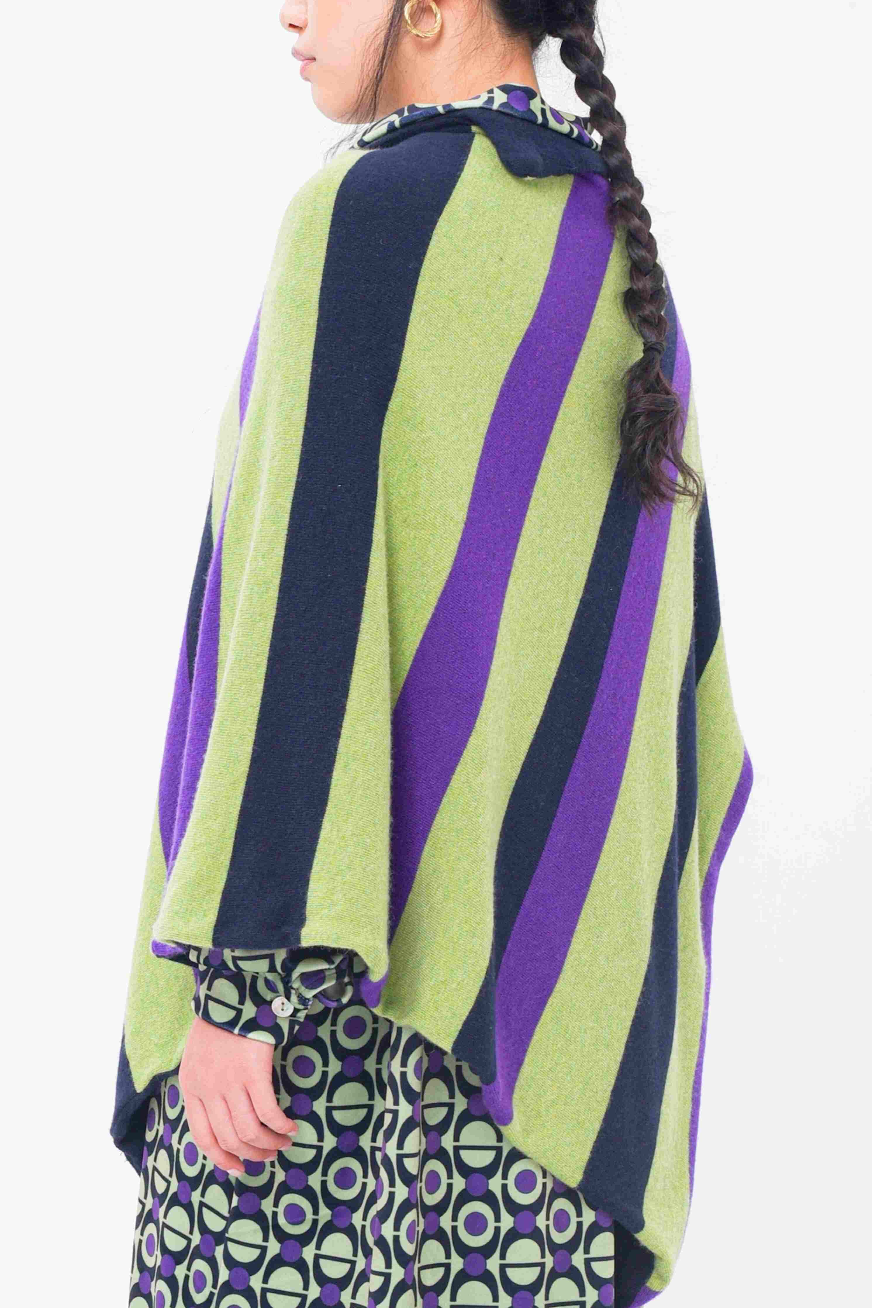 Poncho double face righe e tinta unita doppio strato lana e cashmere viola e pistacchio