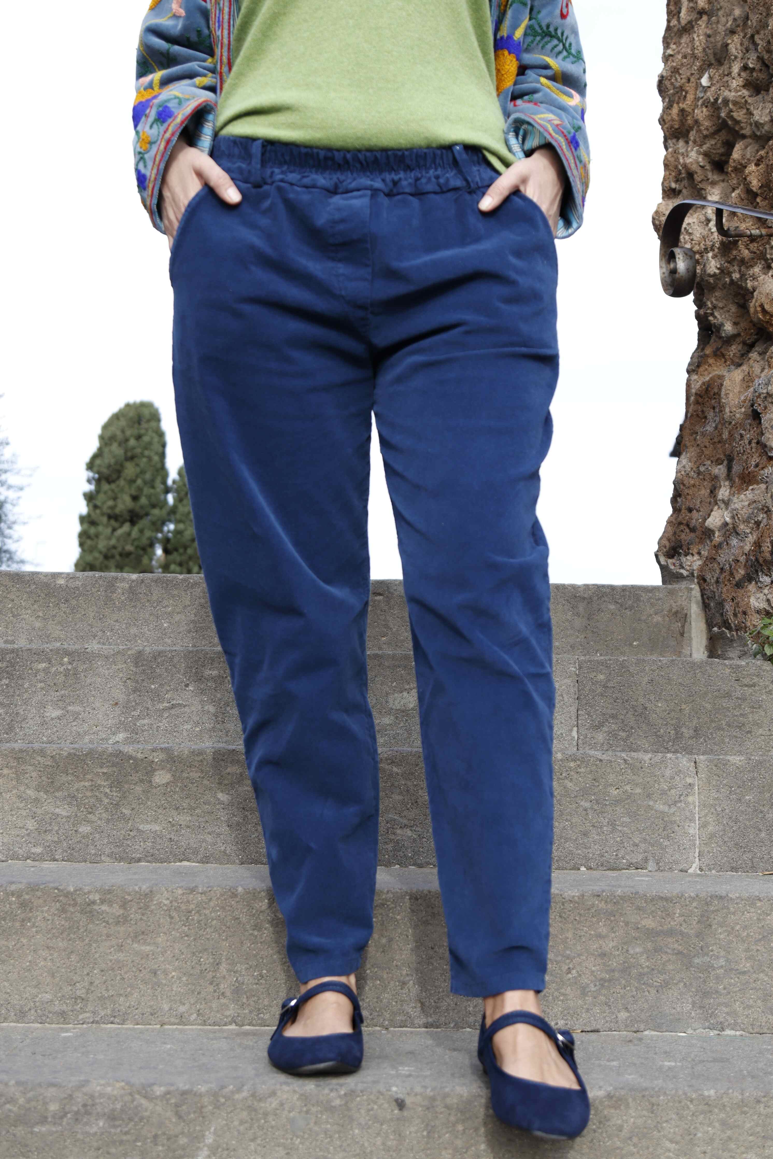Pantalone in velluto a costine fine in cotone elasticizzato ottanio