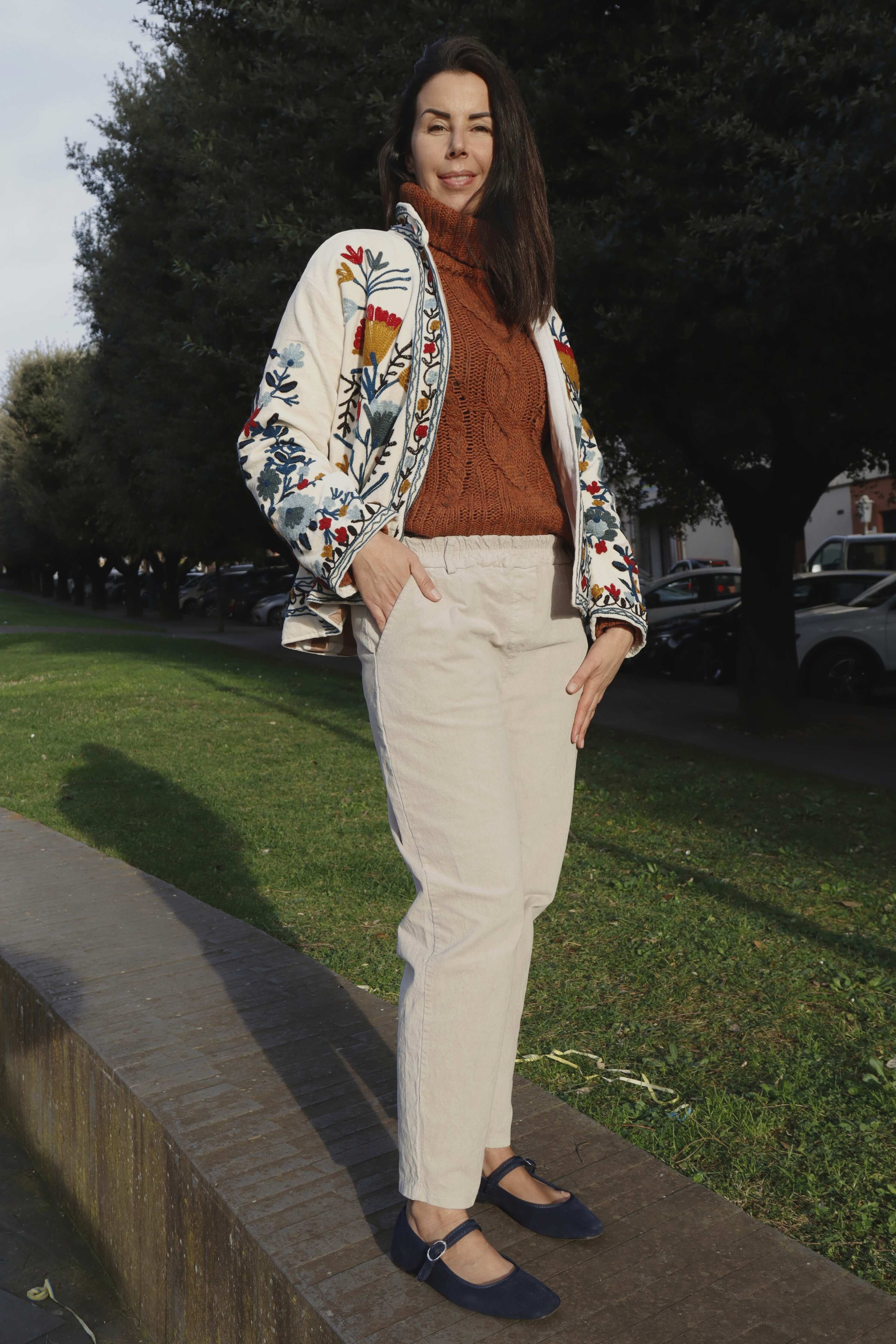 Pantalone in velluto a costine fine in cotone elasticizzato panna