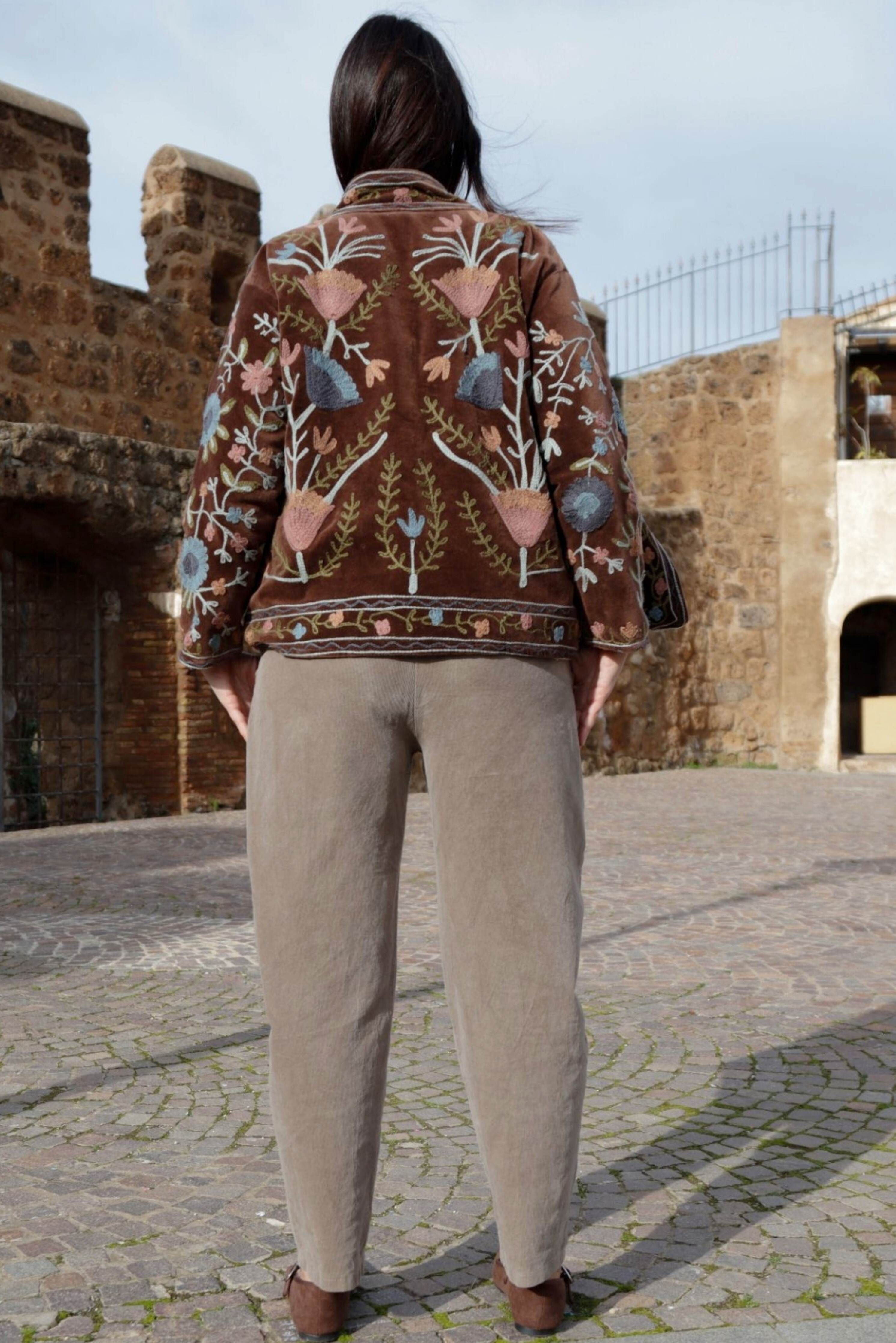 Pantalone in velluto a costine fine in cotone elasticizzato fango