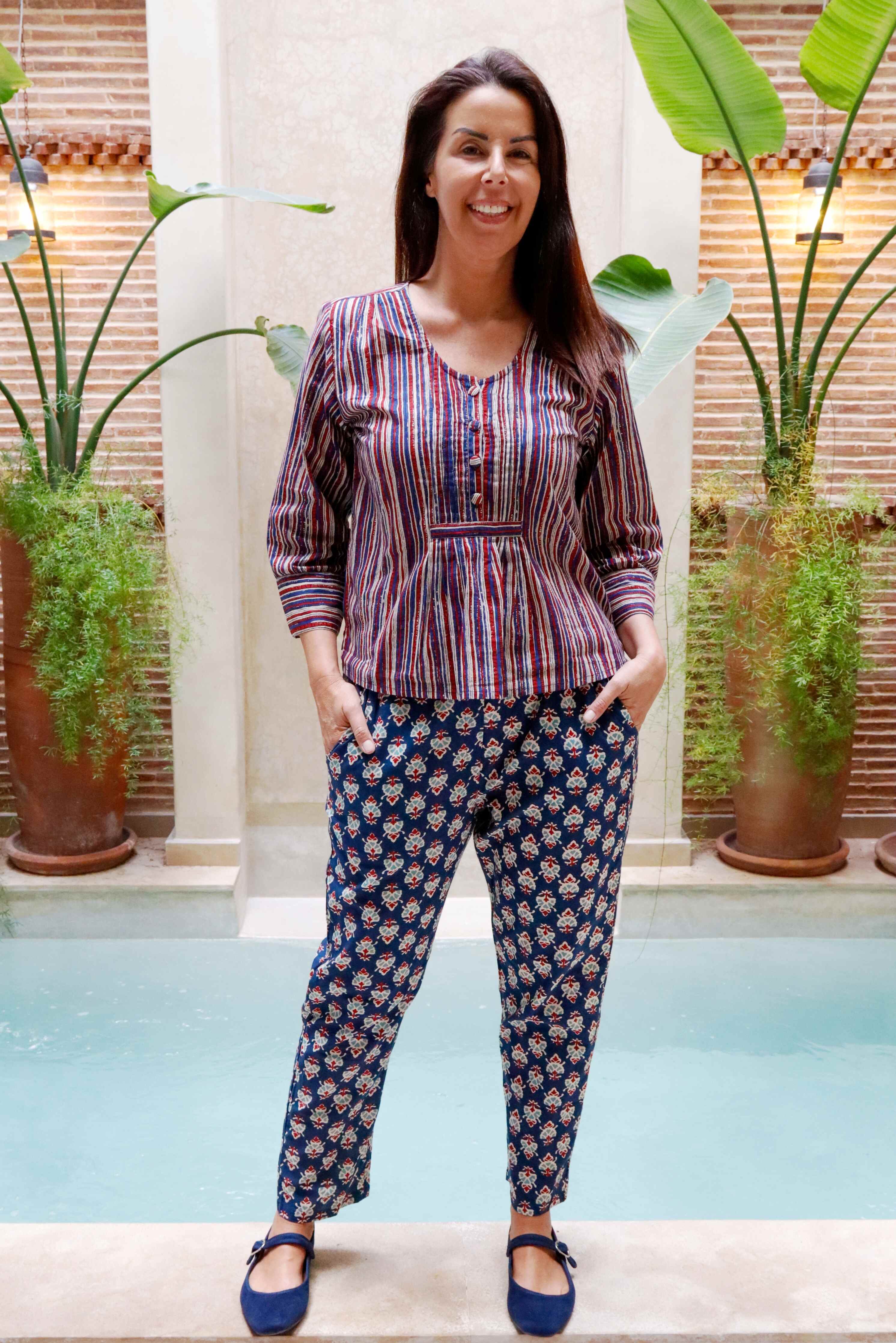 Blusa in cotone a righe blu rosse