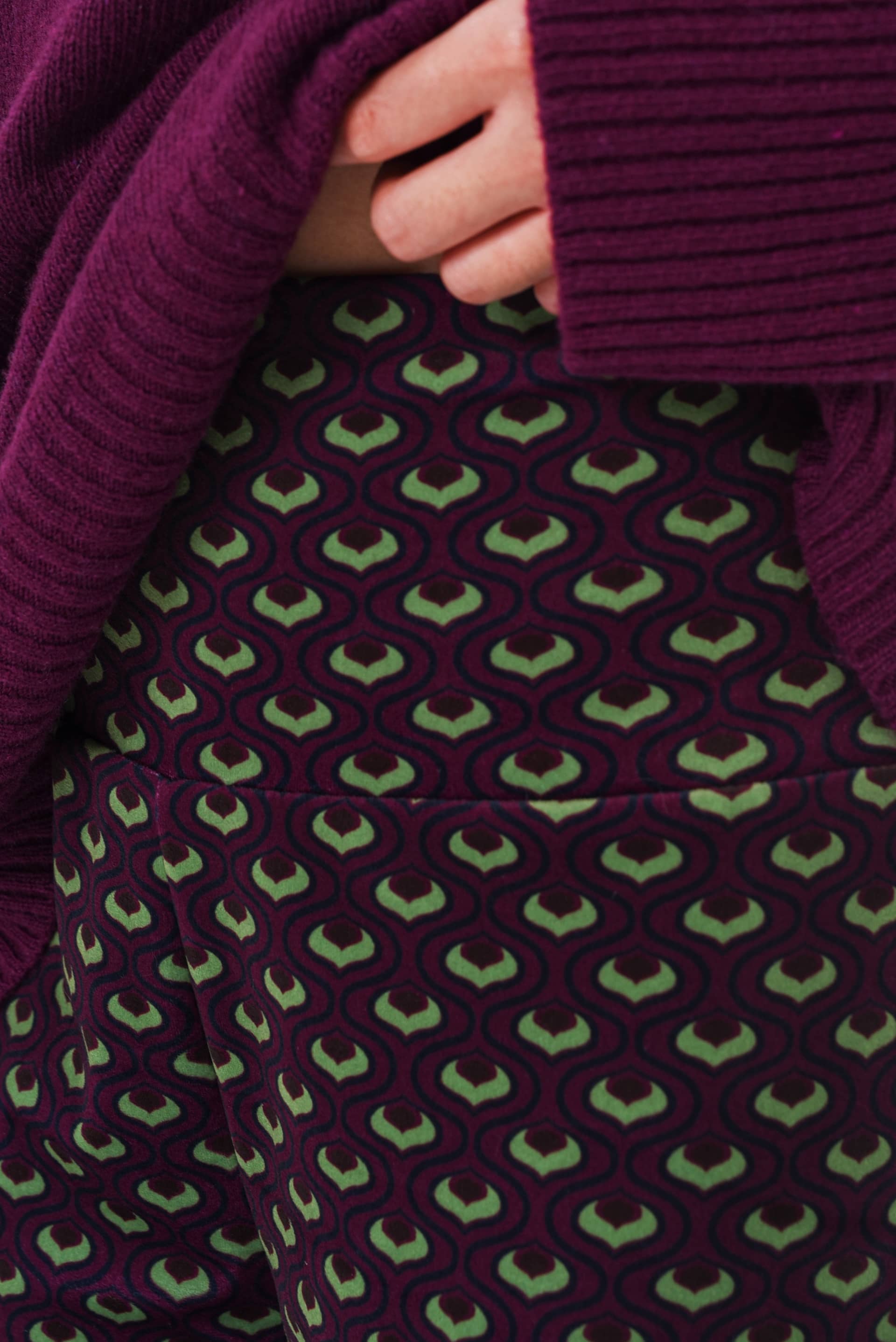 Pantalone palazzo melanzana morbido e soffice jersey vellutina di viscosa elasticizzato