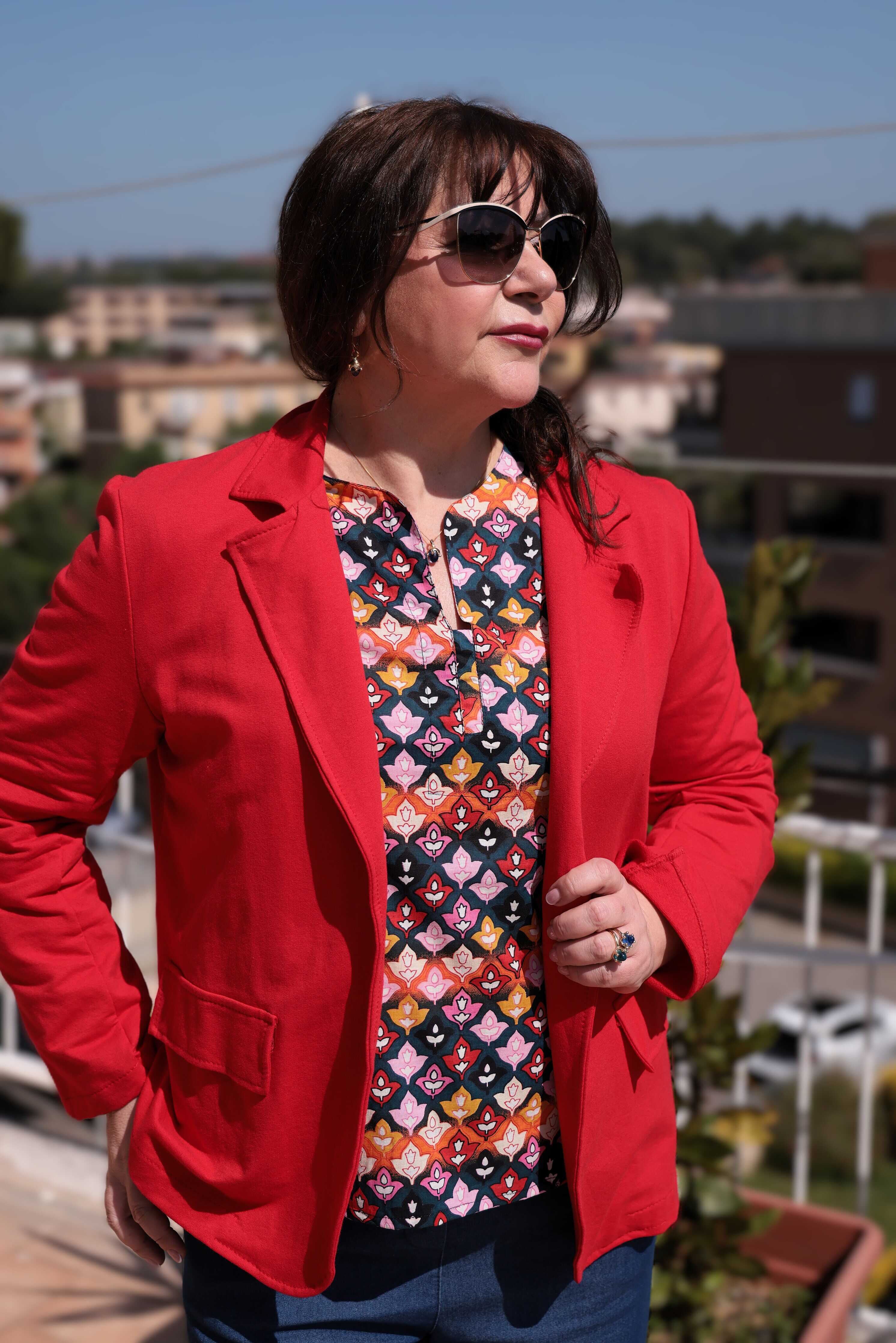 Giacca in cotone garzato colore rosso vestibilità over.