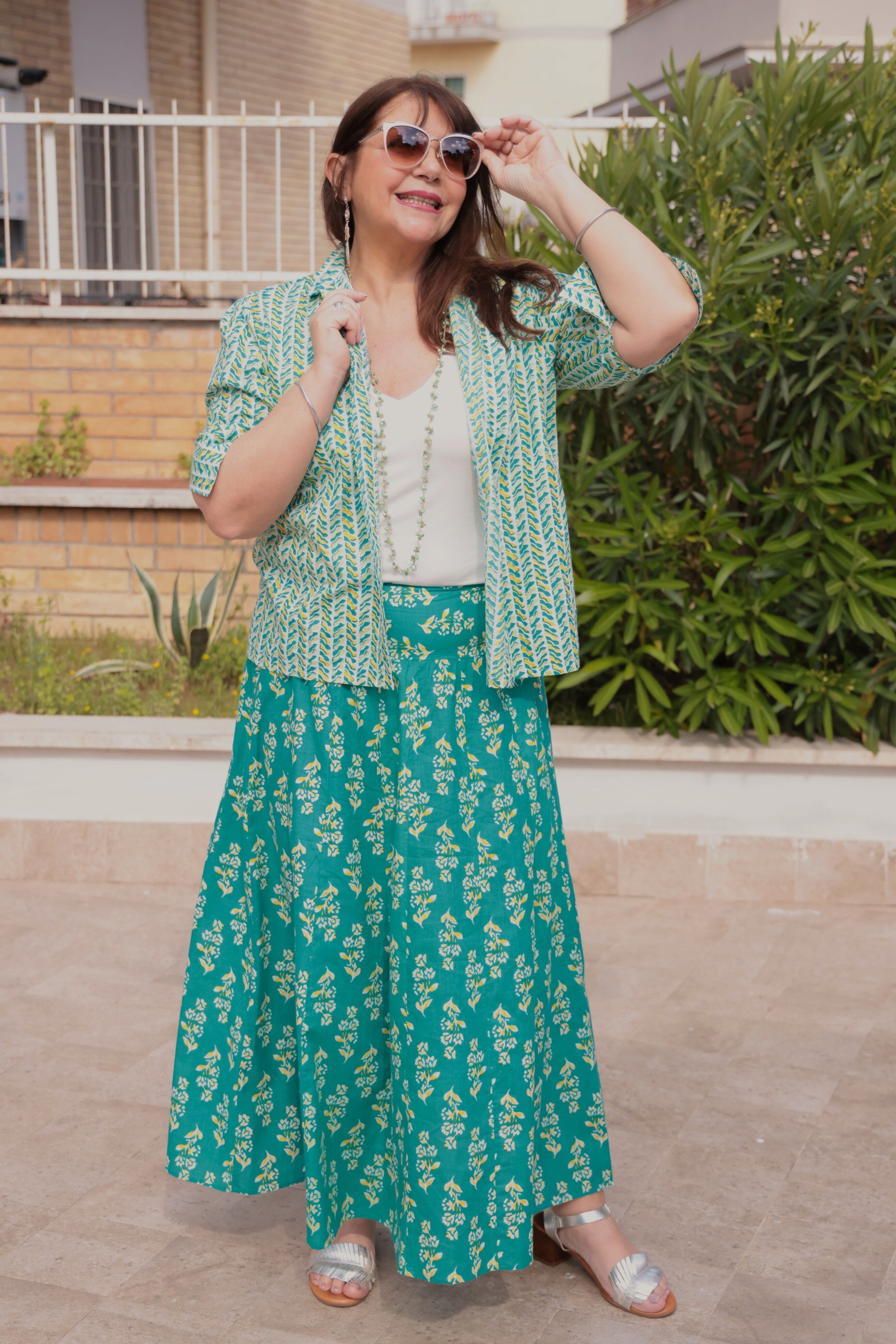 Camicia  taglio a scatola colore bianco e verde acqua cotone naturale