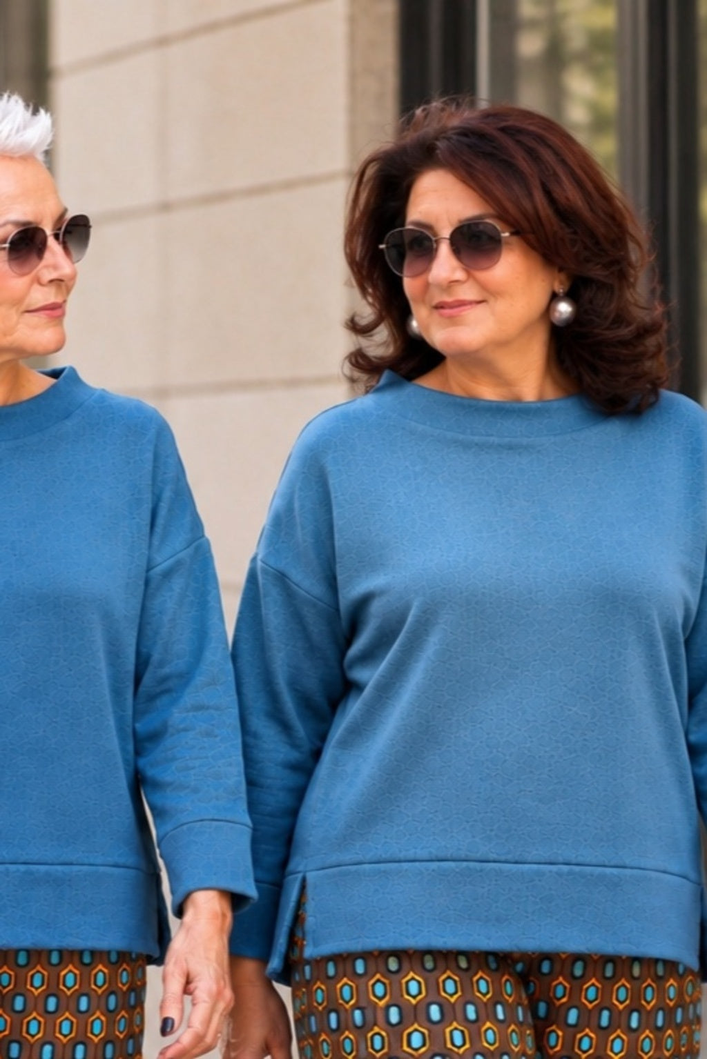Maglione Madreperla turchese lago donna in lana Punto Milano Tessimete – vestibilità del modello