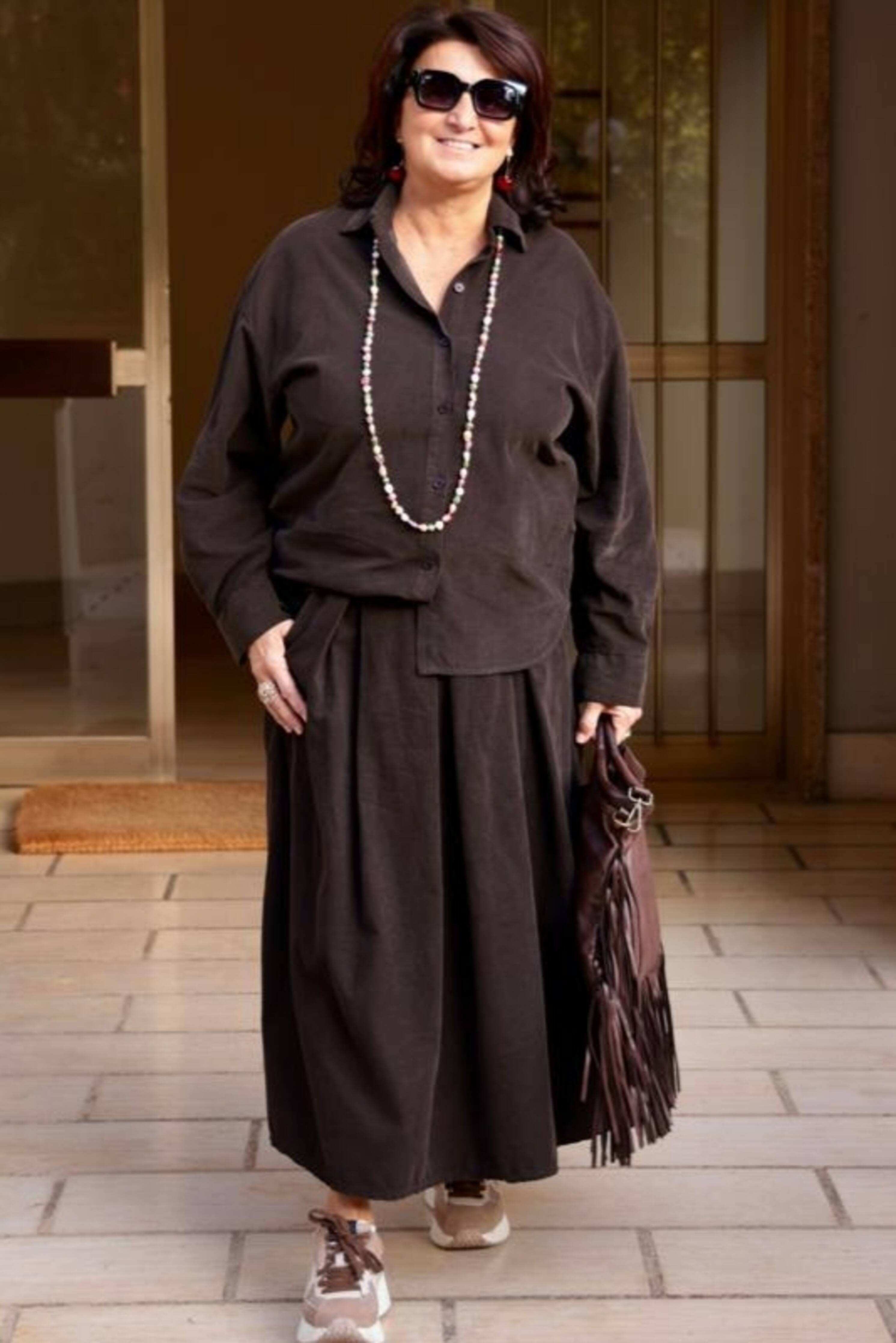 Falda Essenza Midi Marrón (Pana)