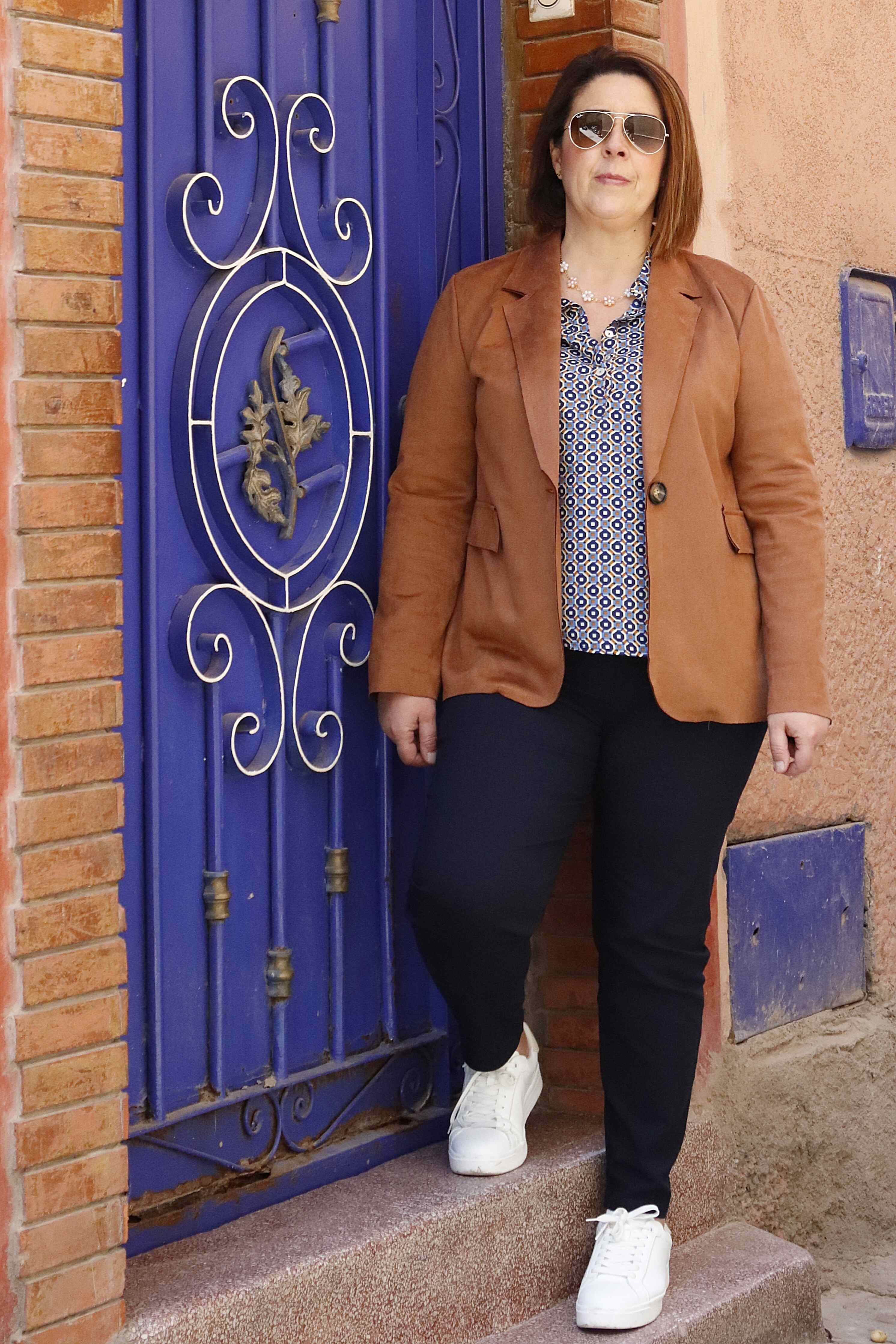 Giacca tabacco eco camoscio elasticizzata taglio over size