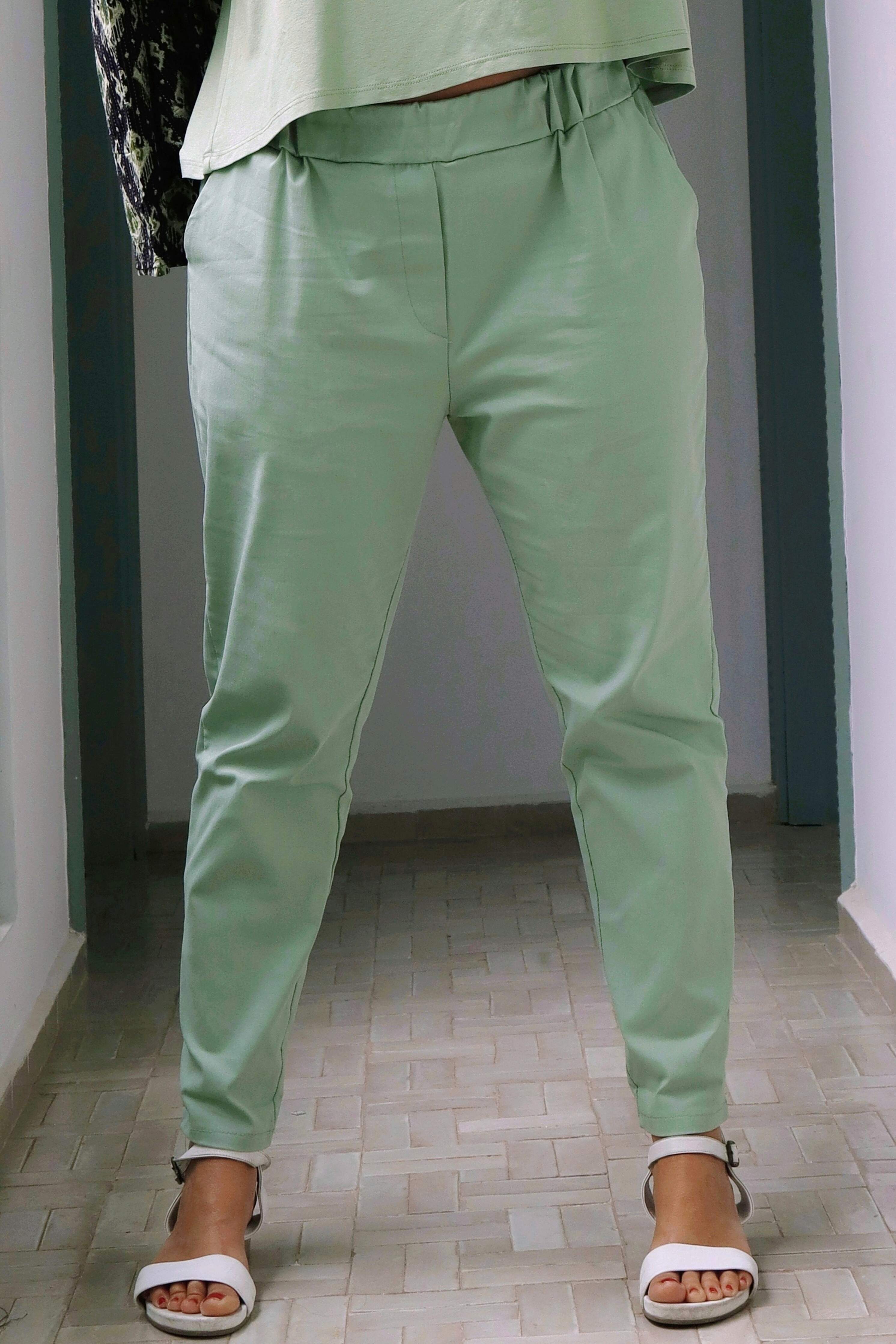 Pantalone dritto Verde menta elasticizzato in Jersey di Tecnoviscosa Stretch